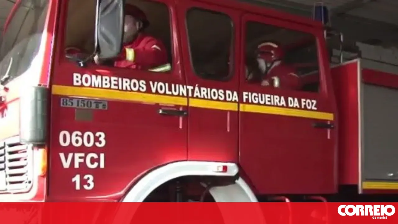 House fire leaves father and two children injured