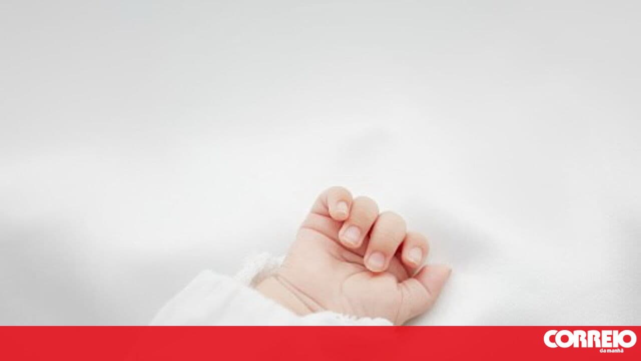 Firefighters save 10-day-old baby who could not breathe in Braga