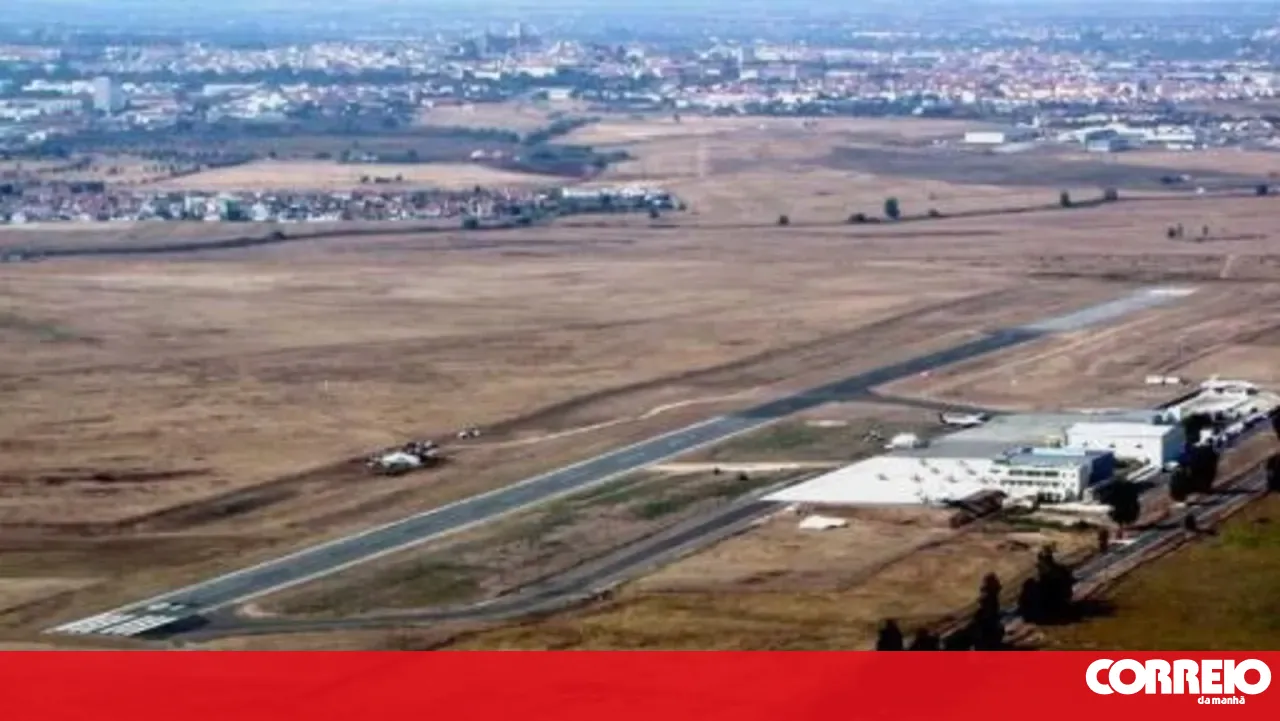 Évora City Council cedes part of building at the airfield for Aerospace Engineering classes