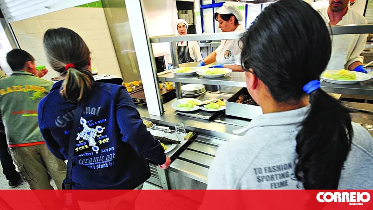 School canteens limit sweets and ban processed foods