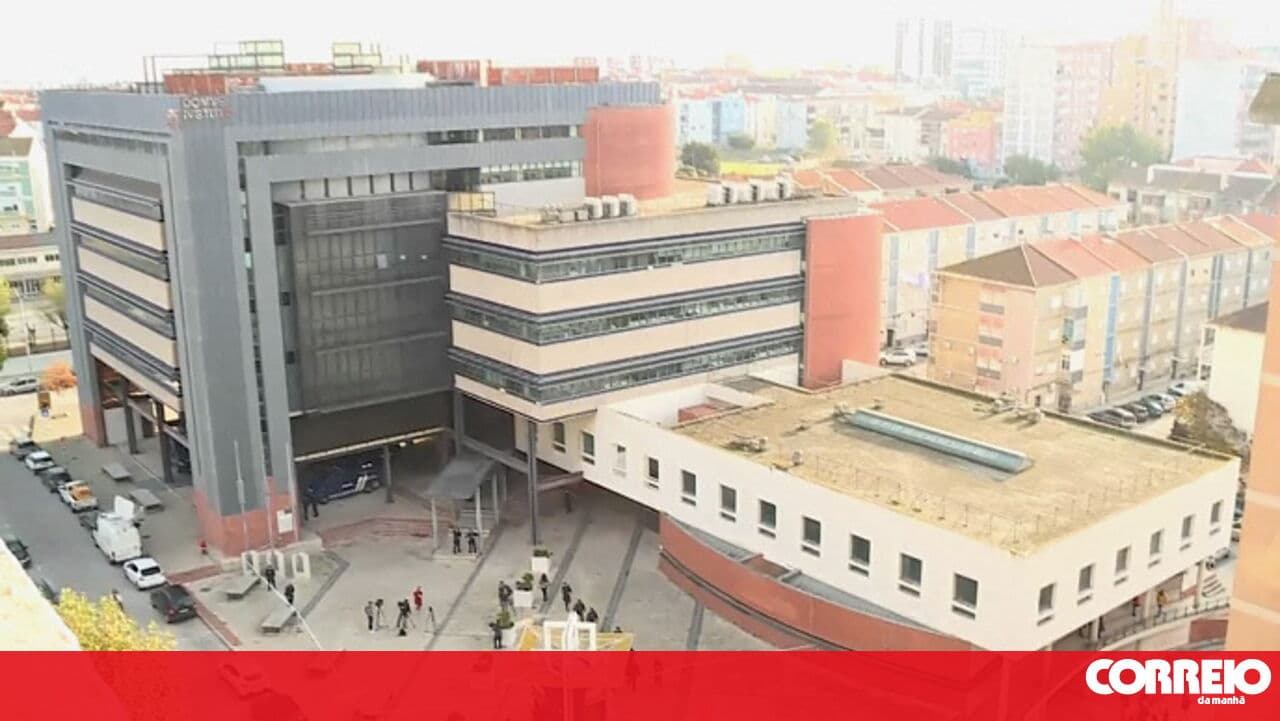 Man executed with shots to the head near a bar in Barreiro