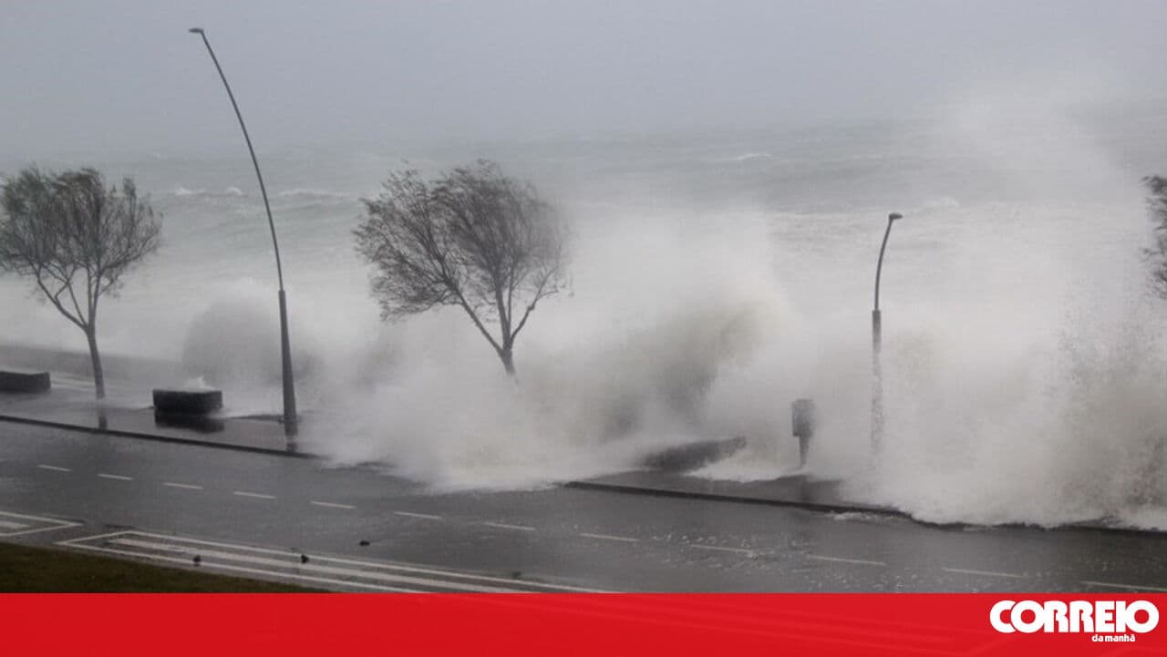 Four incidents recorded in the Azores on Monday due to bad weather