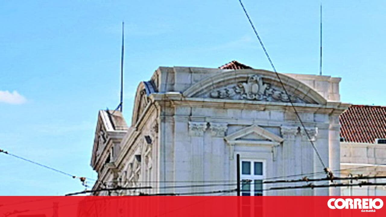 Abusa de enteados enquanto companheira dá à luz na maternidade em Coimbra