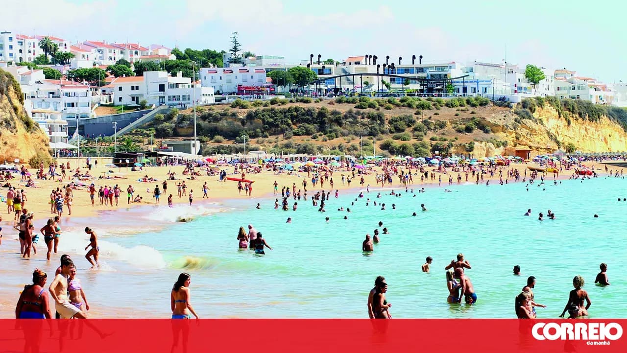 British lead the top of the biggest spending tourists
