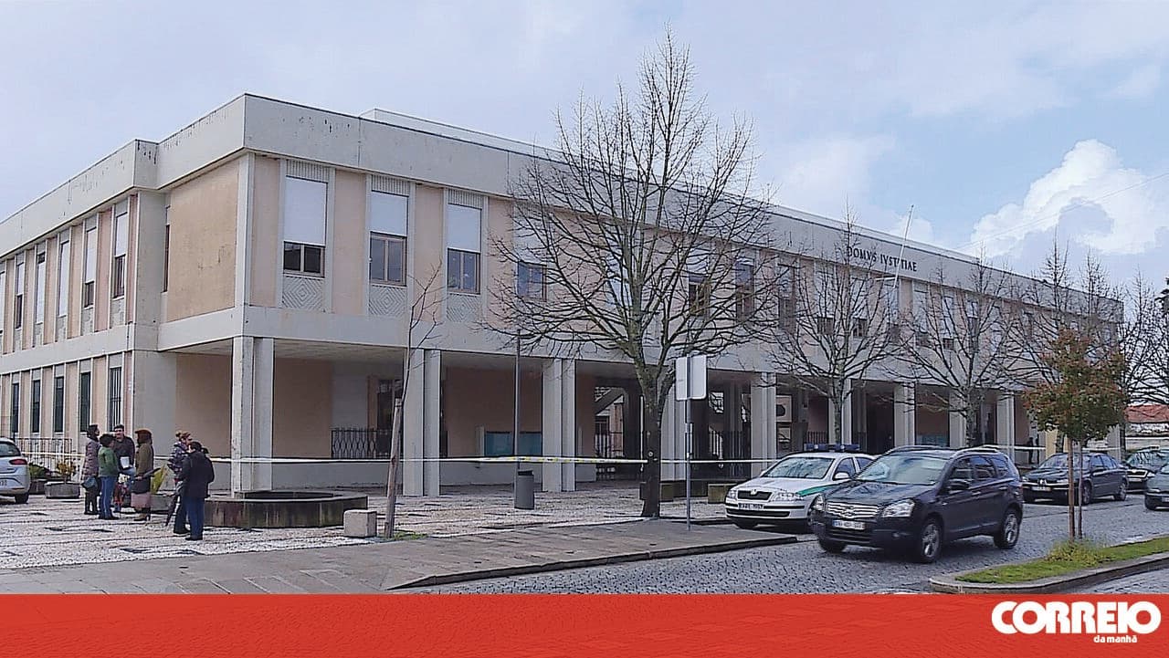 Man suspected of killing another after insults to his minor daughter goes on trial at the Penafiel Court