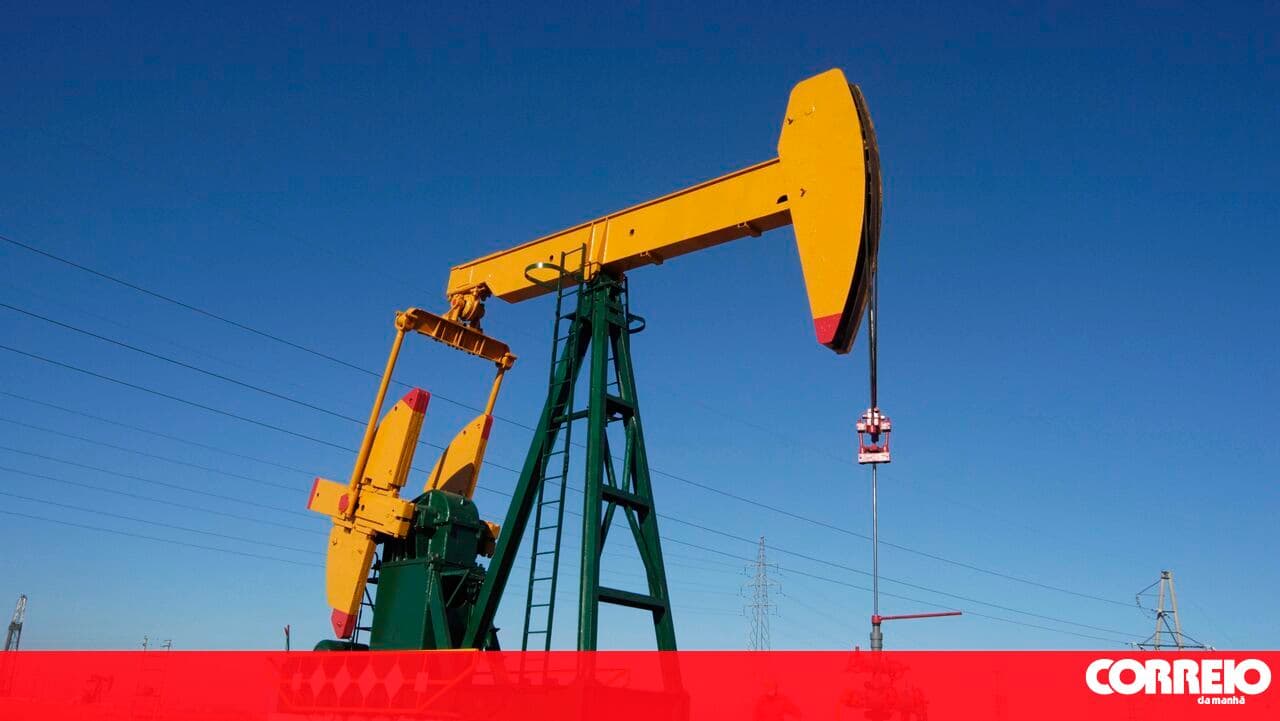 United States begins releasing 172 million barrels from oil reserve