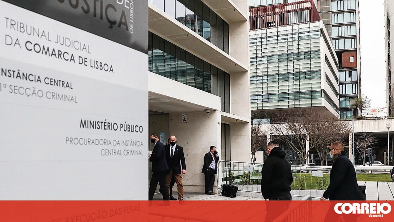 Public Prosecutor's Office accuses employee of embezzling 11,000 euros from a parish council in Famalicão