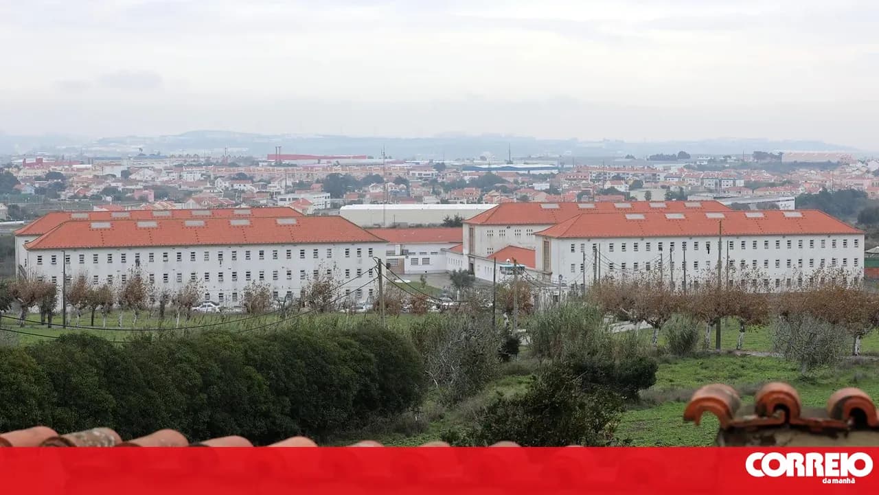 Judge's delays lead 130 prisoners in Sintra to refuse to work