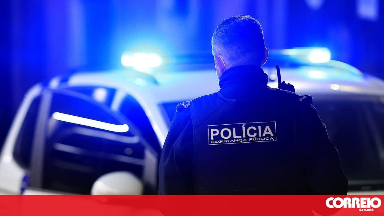 One person shot dead inside a car in Queluz