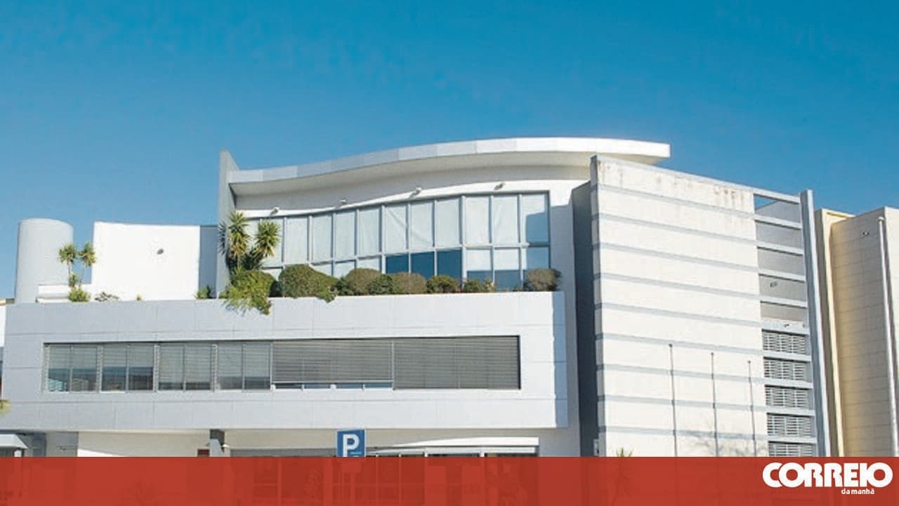 Communication failures prompt Batalha town council to deliver paper notices door-to-door