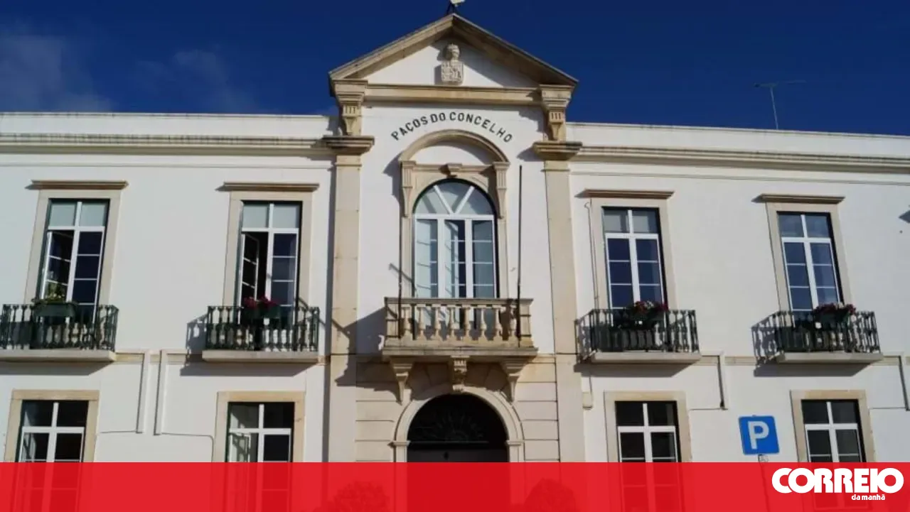 Judiciary Police collect documents at Coruche City Hall related to previous terms