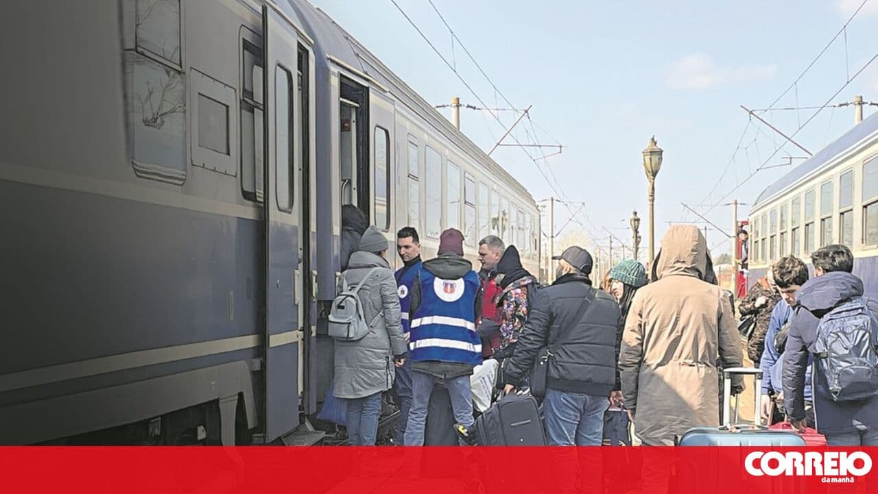Brussels extends protection for refugees until 2028 but limits military entries