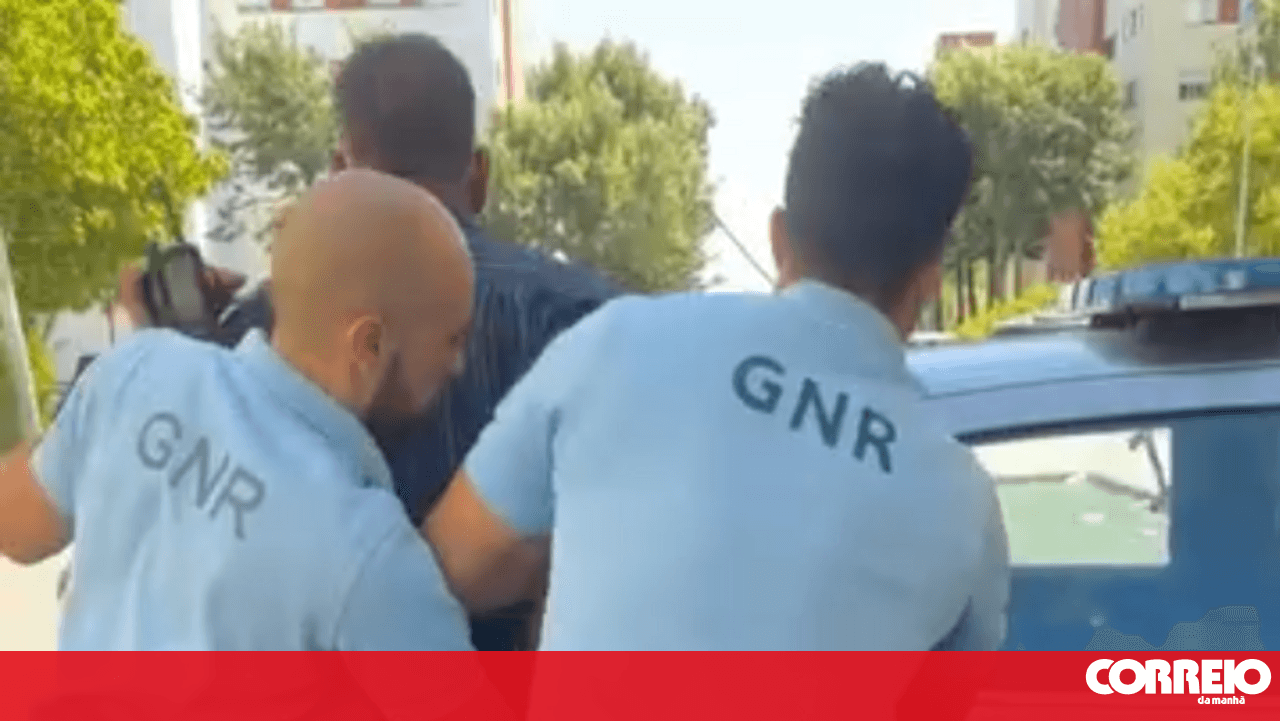 Family surrounds and assaults two GNR officers and an off-duty PSP officer in Sesimbra