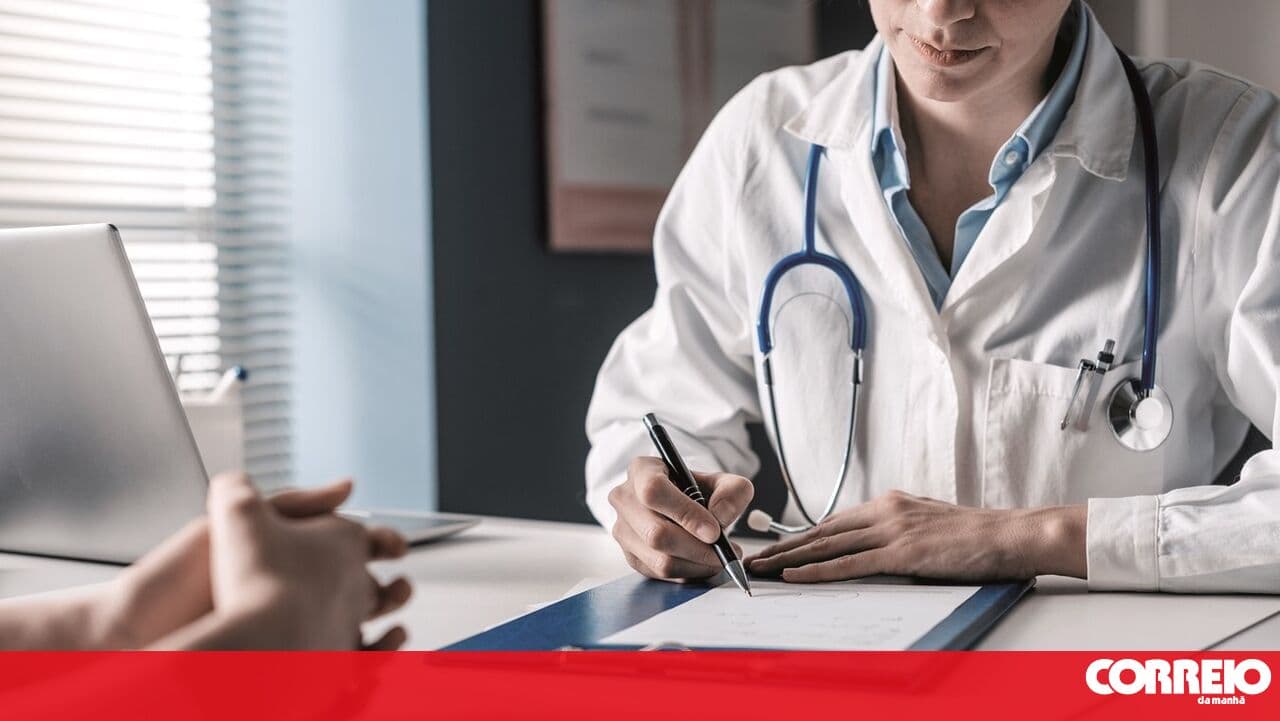 Loses right to see family doctor for being one minute late