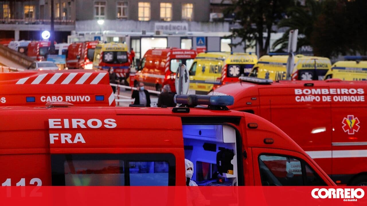 Man in serious condition after falling several meters in Caldas da Rainha