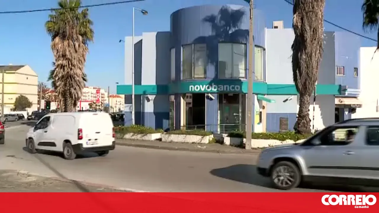200,000 euros stolen in 30 transfers and car purchases laundered