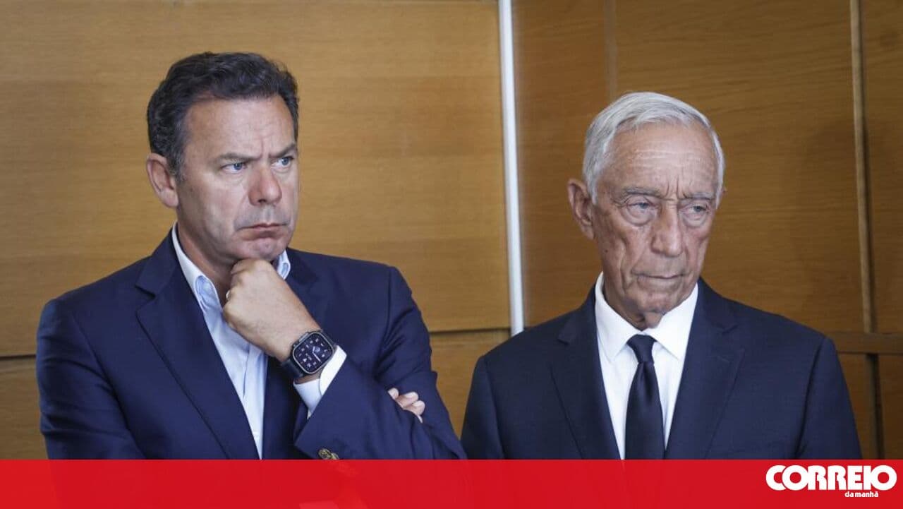 Marcelo Rebelo de Sousa alongside Luís Montenegro at the PSD's 52nd anniversary