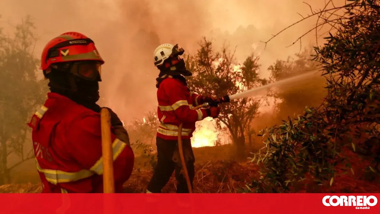 Three firefighters injured in the Arganil fire