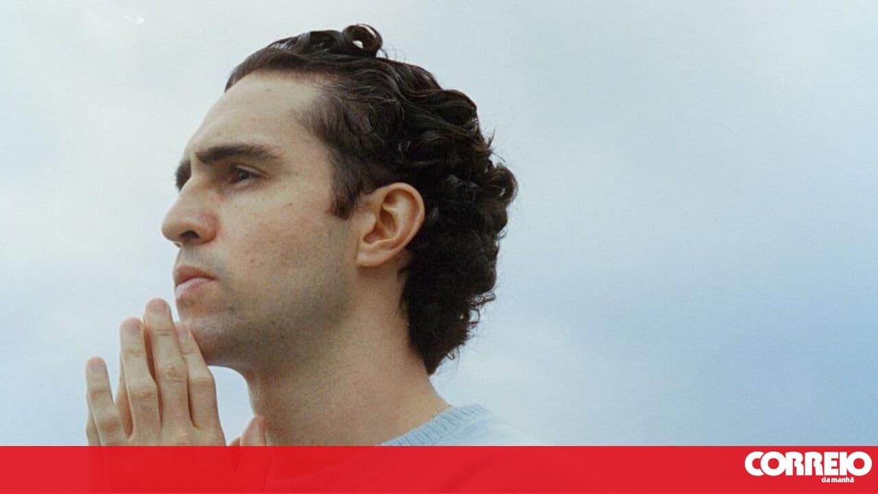 "The Veloso surname carries weight in a good way": Zeca Veloso makes his solo debut