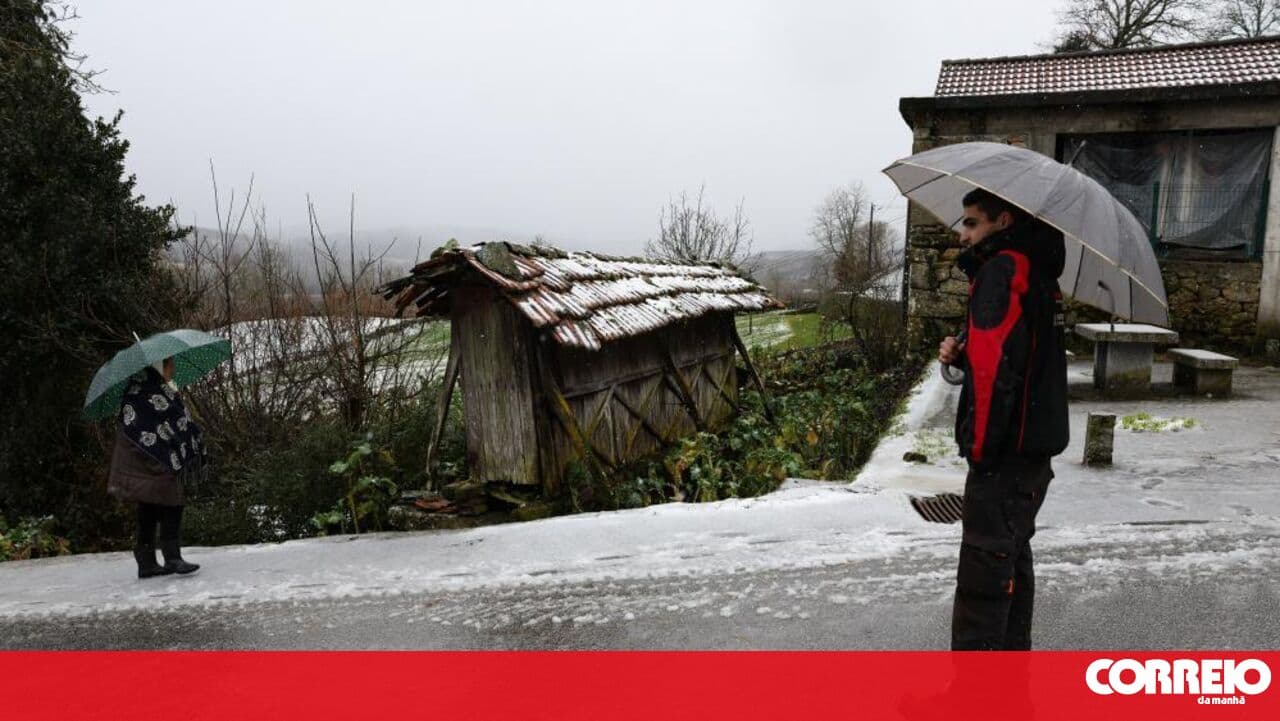 Ten mainland Portugal districts under orange warning due to rain and coastal swell