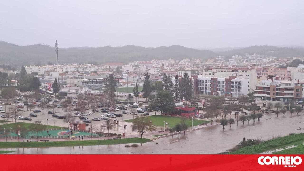 Silves town centre flooded after river levels rose