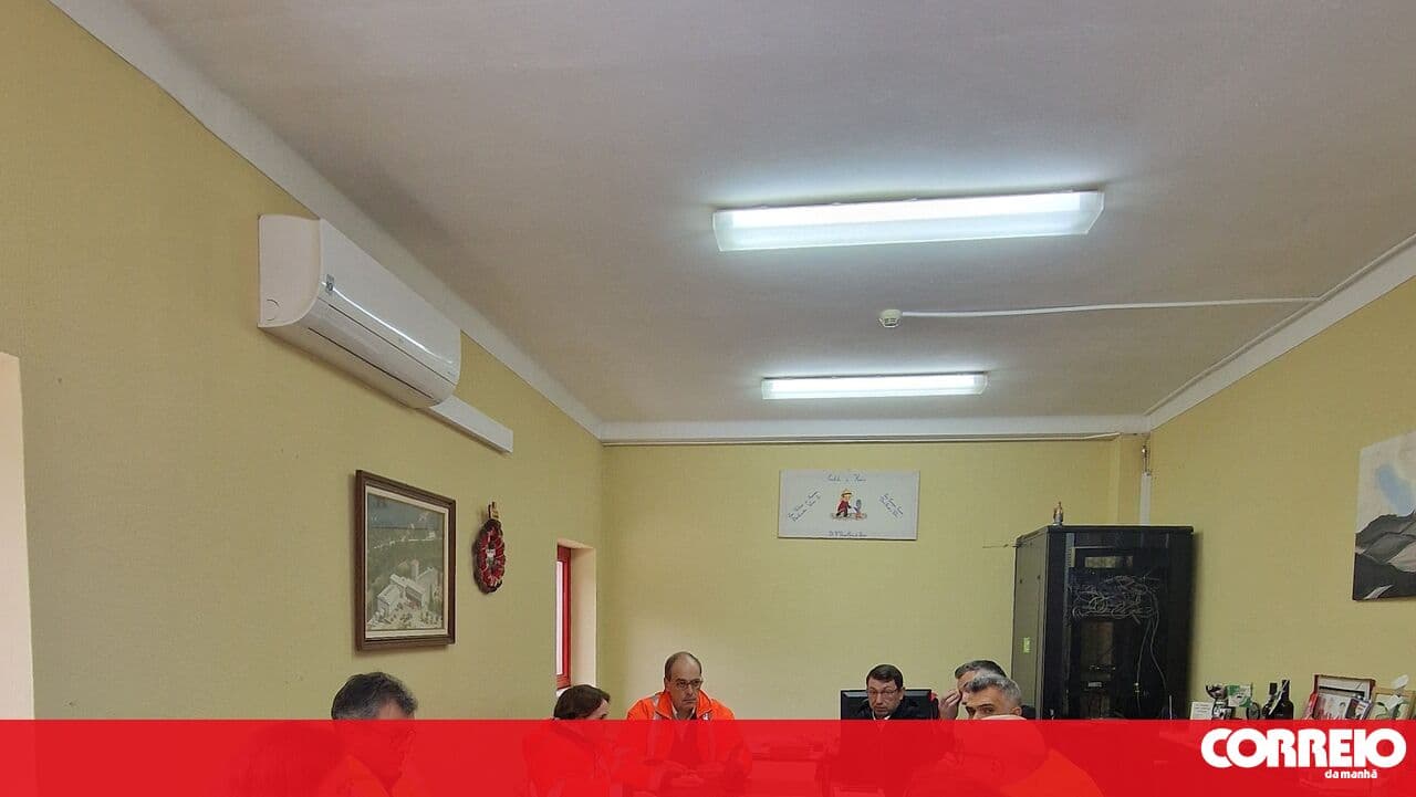 Pampilhosa da Serra town council supports residents with bricks and roof tiles