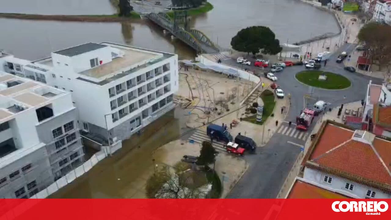 Alcácer do Sal is 'under water' after floods caused by increased flow of the Sado River