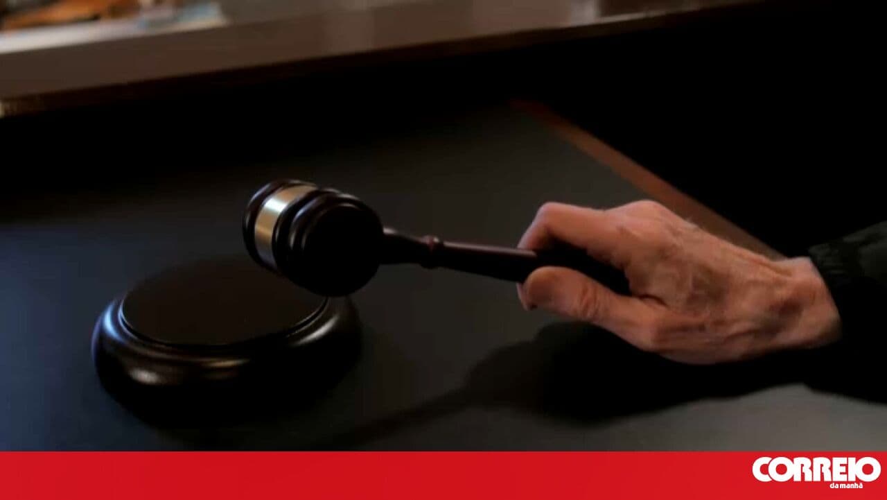 Brothers who killed their father to protect their mother were charged by the Public Prosecutor's Office, but the judge deemed the accusation incoherent