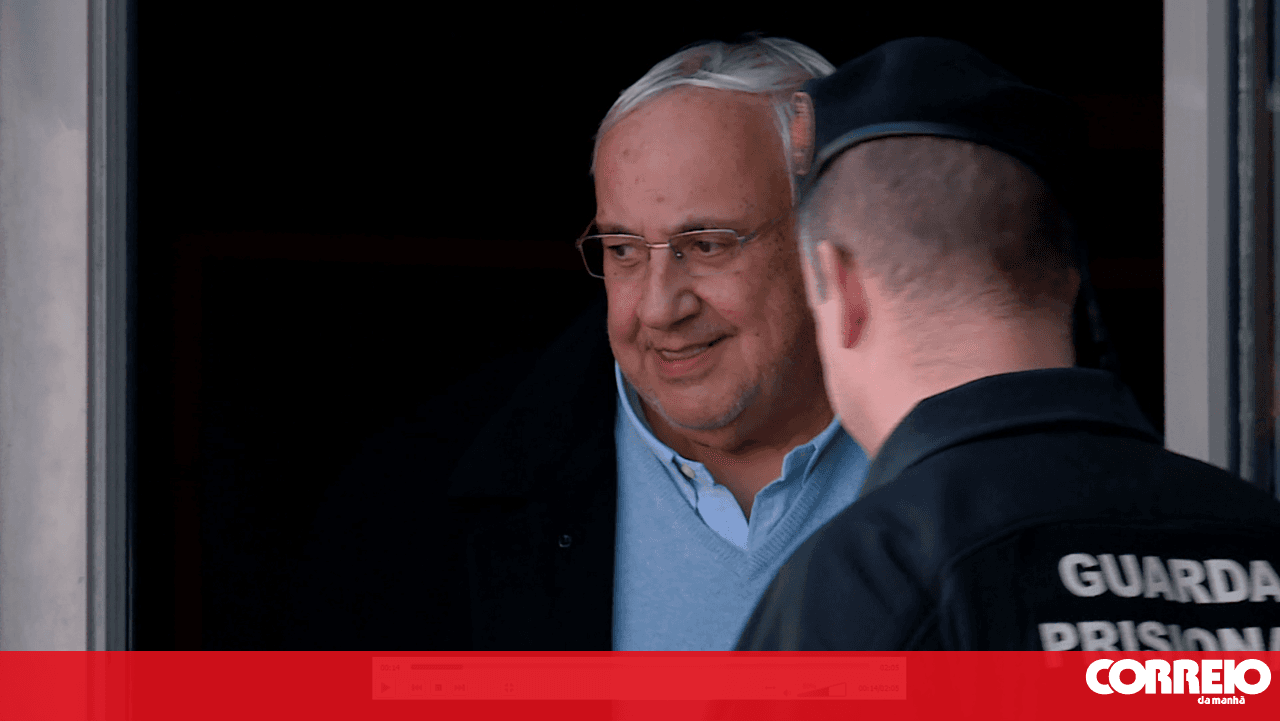Secretary-General of Lisbon City Council, Alberto Laplaine Guimarães, suspended from duties
