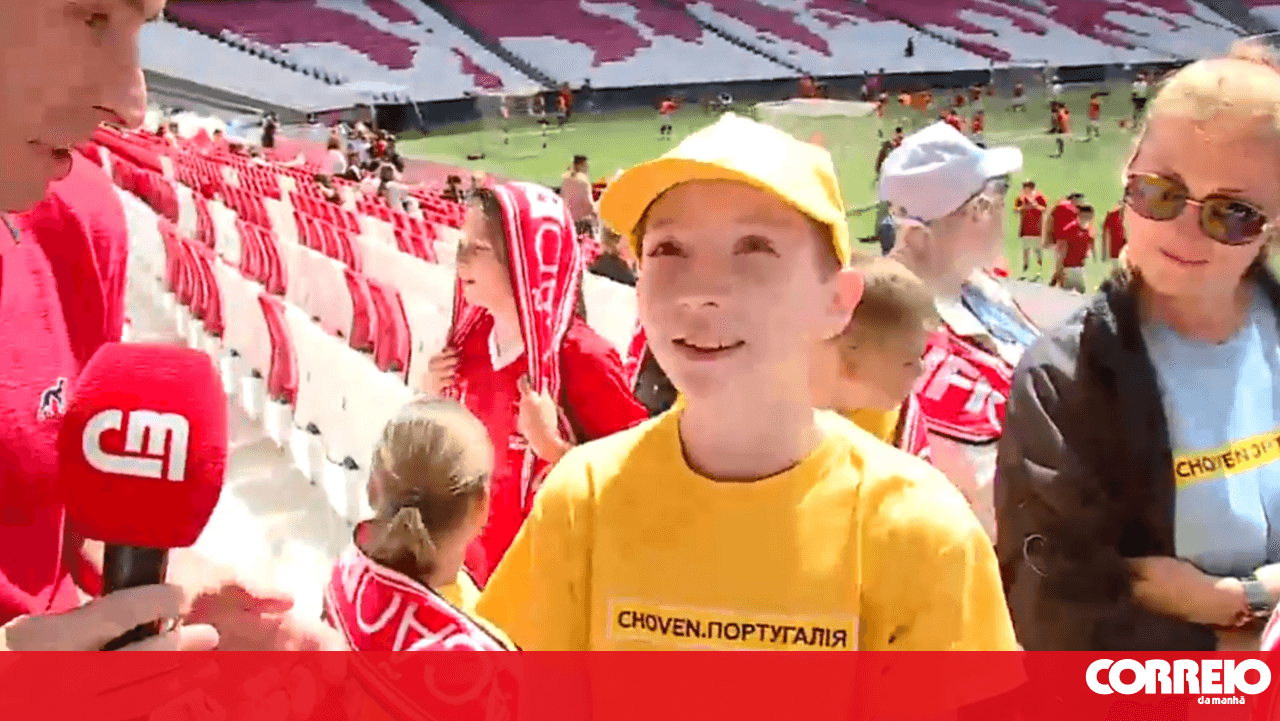 Without alarms and happy: Ukrainian children visit Estádio da Luz