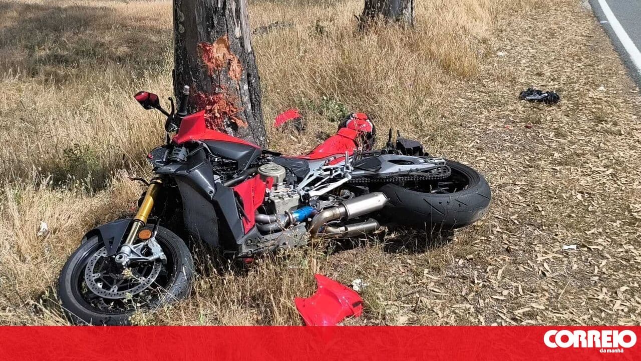 Motorcycle crash leaves one person seriously injured in the municipality of Almodôvar