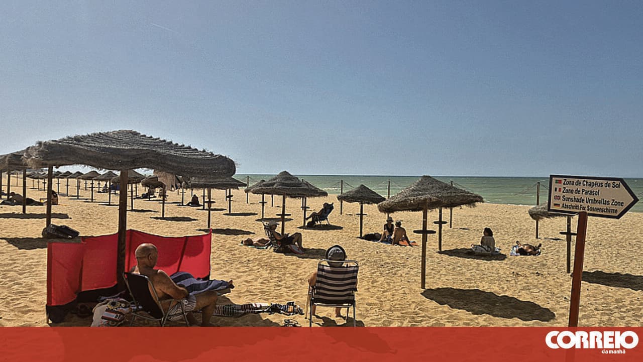 Vila Real de Santo António decides to maintain beach organisation model