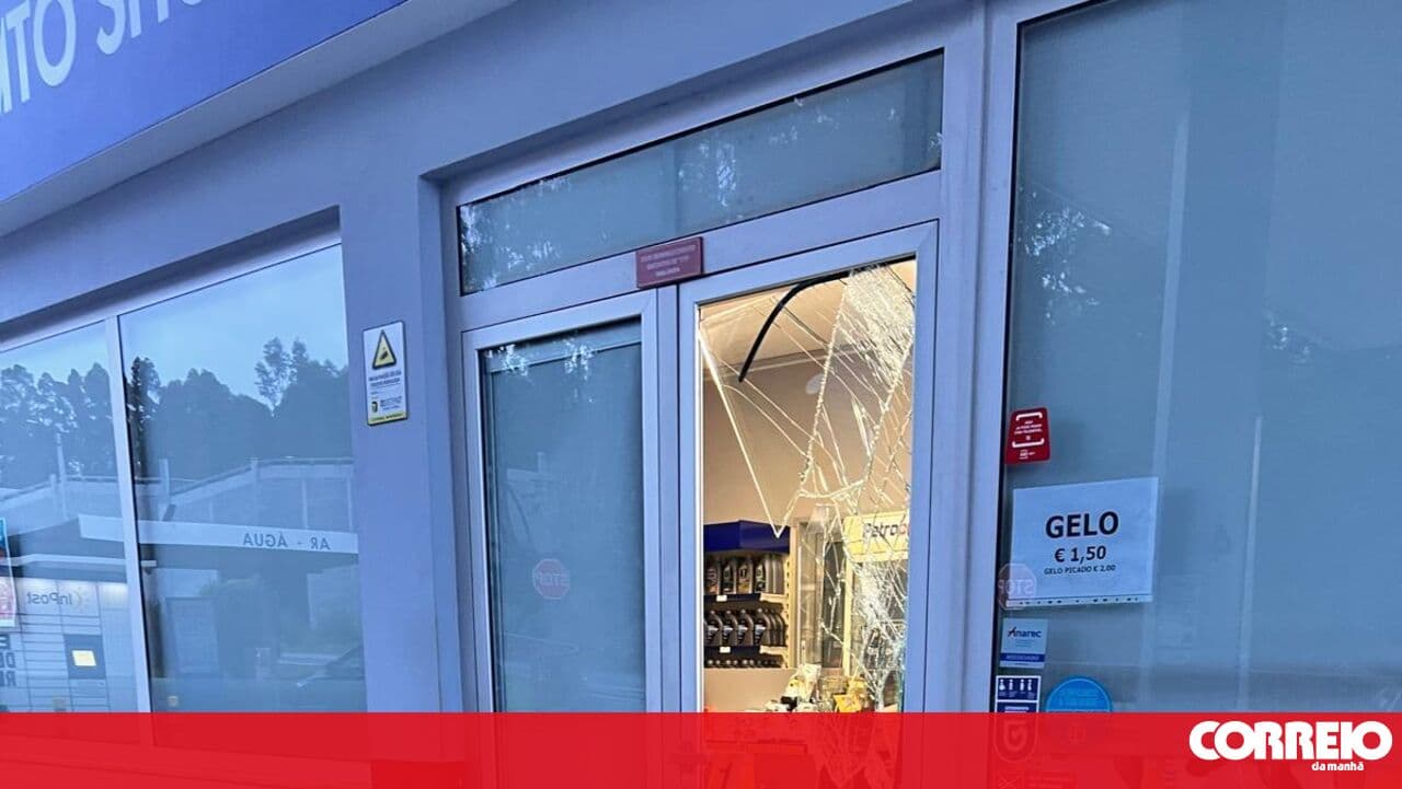 Sledgehammer robbery for tobacco and cash in Guimarães