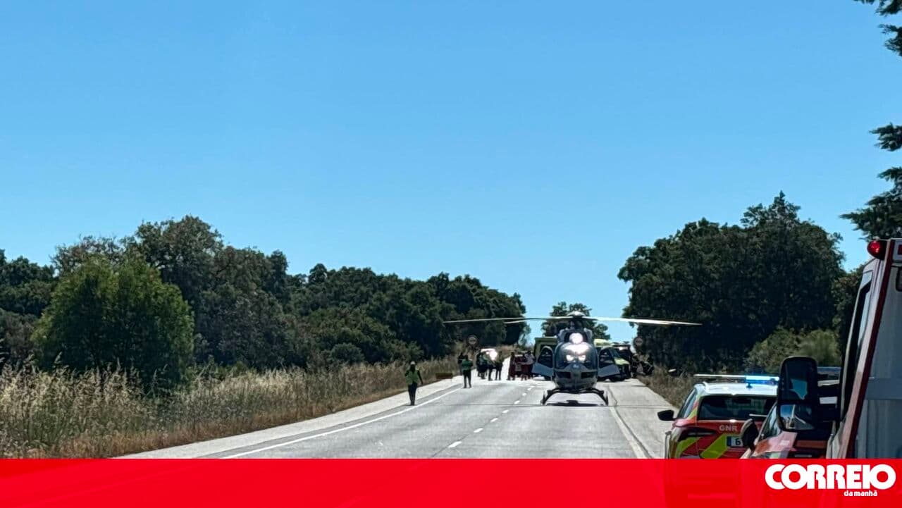 Collision between two cars leaves one dead and two seriously injured in Estremoz