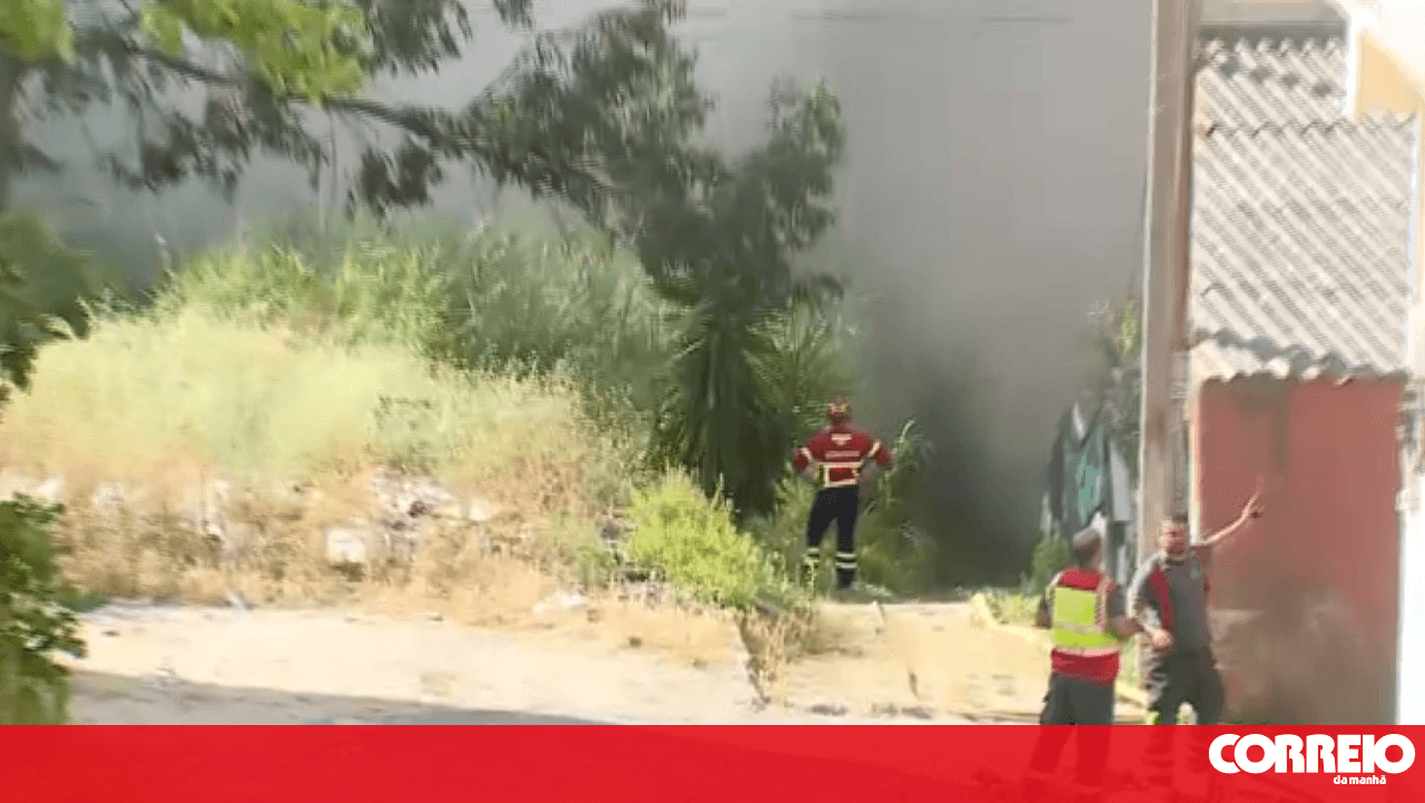 Explosions heard during firefighting efforts in Galinheiras, Lisbon