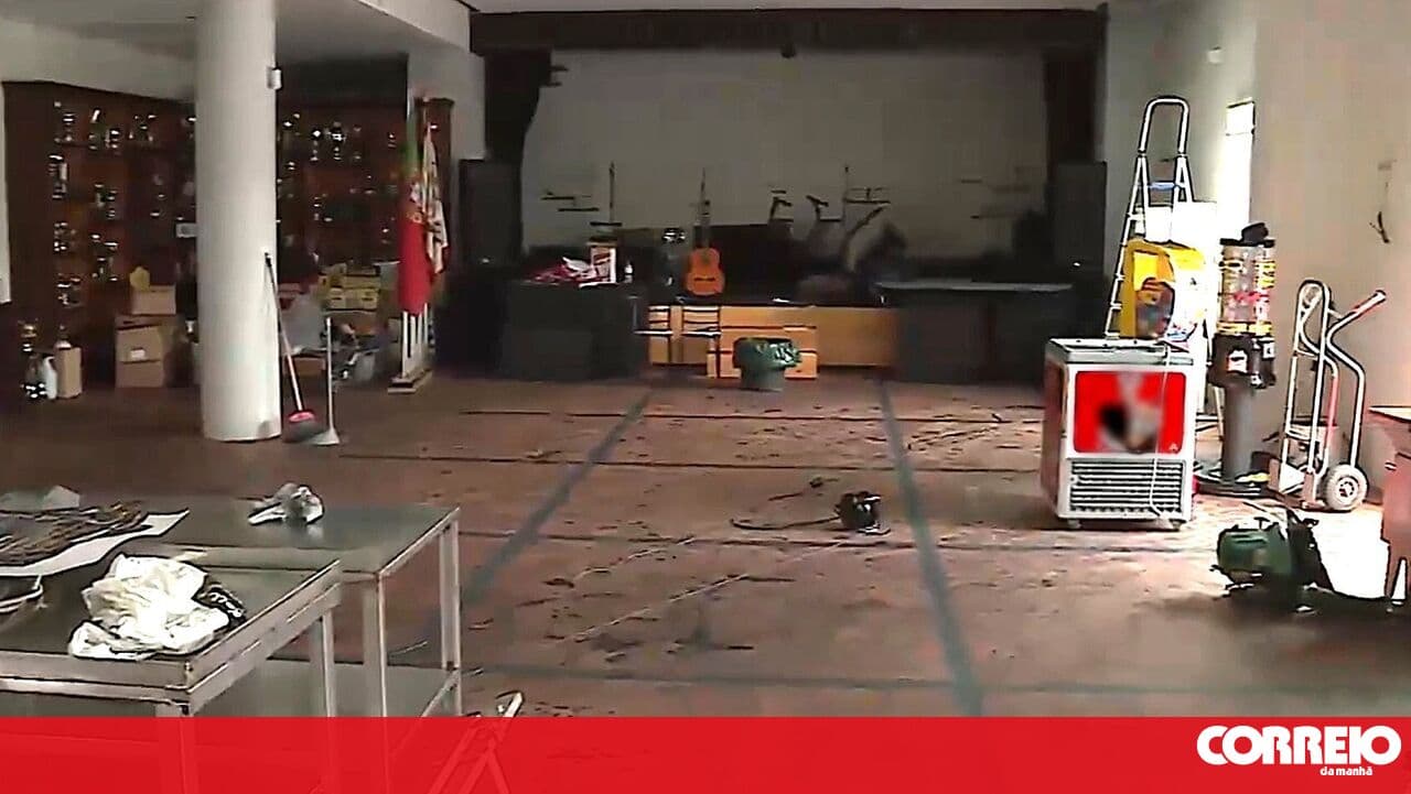 Electrical discharge destroys association games room and damages house in Avintes