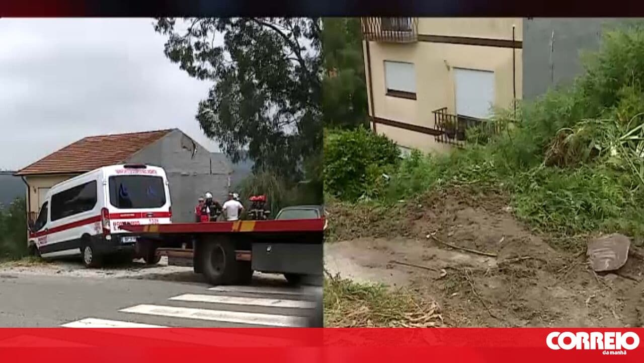 Two injured in collision between ambulance and car in Gondomar
