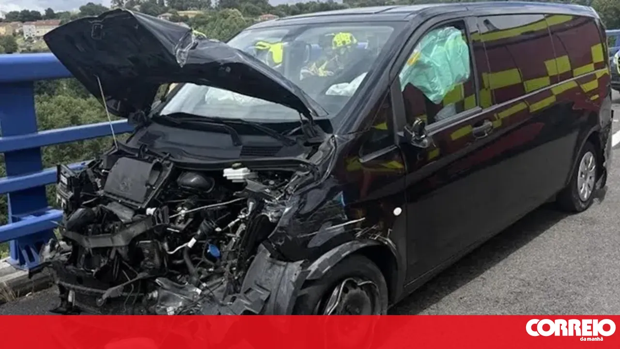 "We are all fine. It was a big scare," says the mayor of Valença after a road accident in Spain