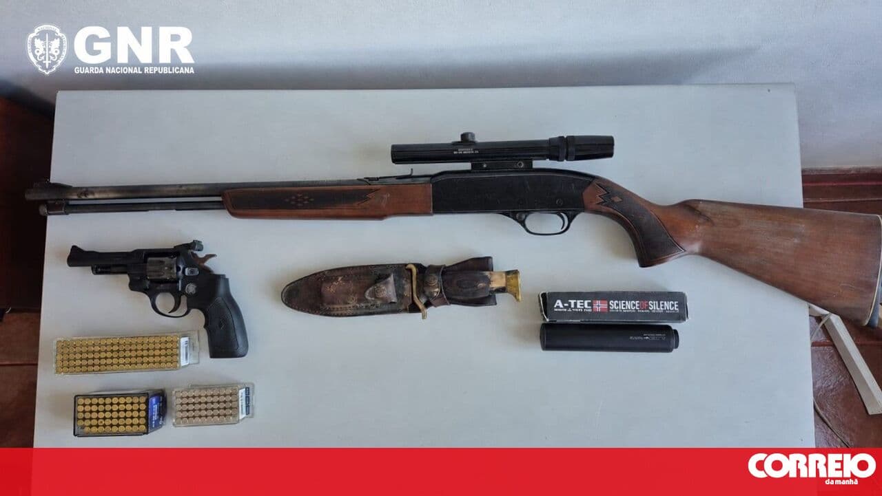 85-year-old man arrested for making threats with a weapon at a restaurant