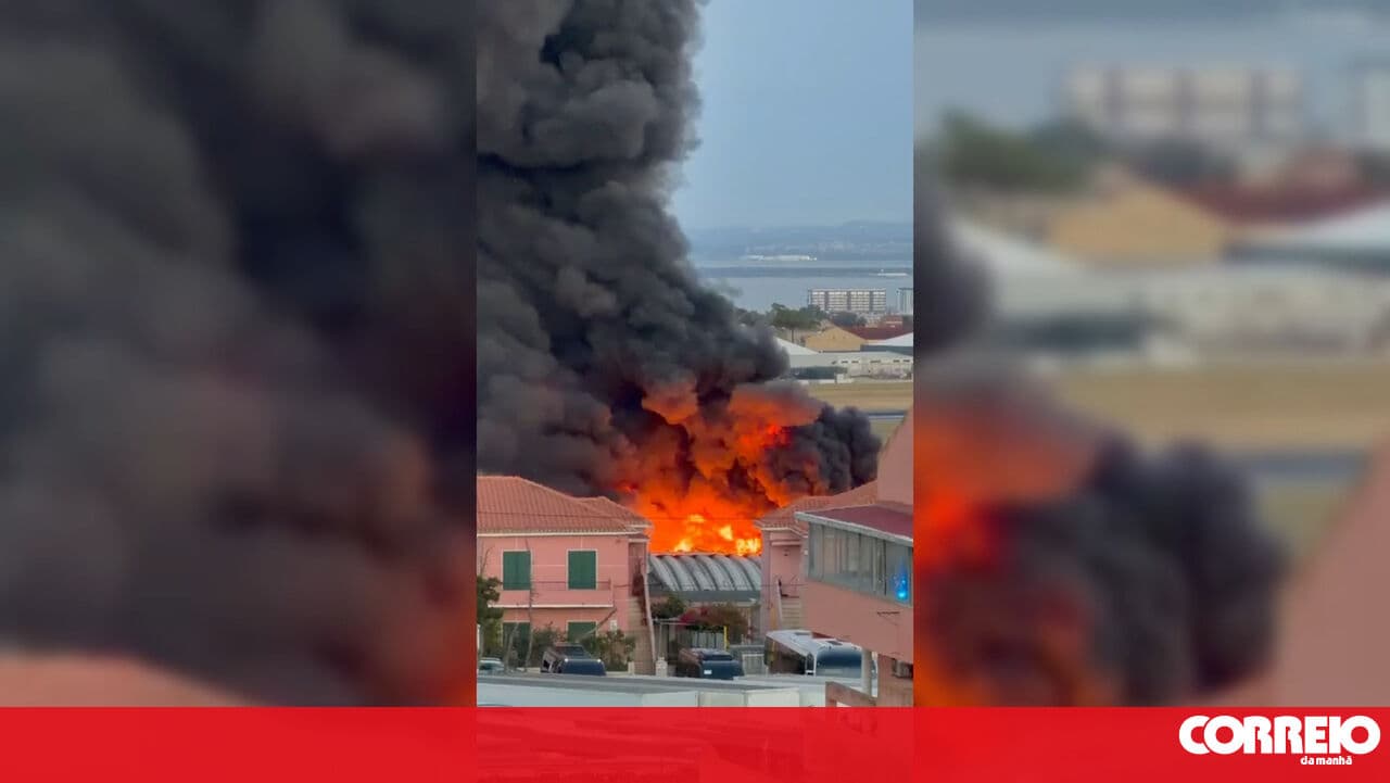Fire breaks out in warehouse in Camarate, near Lisbon Airport