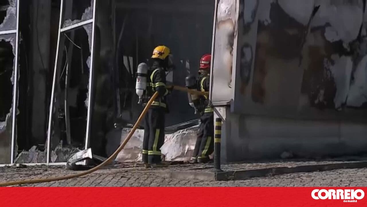 Damages from the fire in Paredes are being assessed by civil protection and authorities