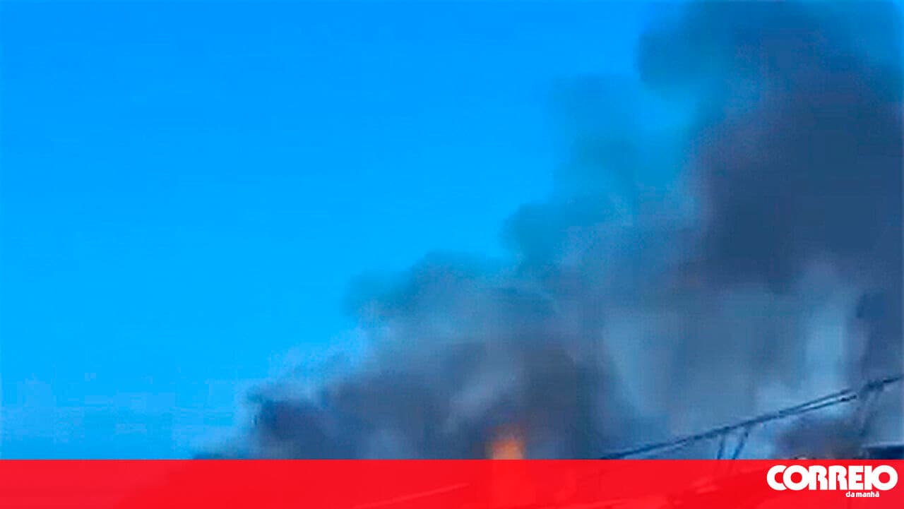 Recreational boat caught fire and crew member was rescued