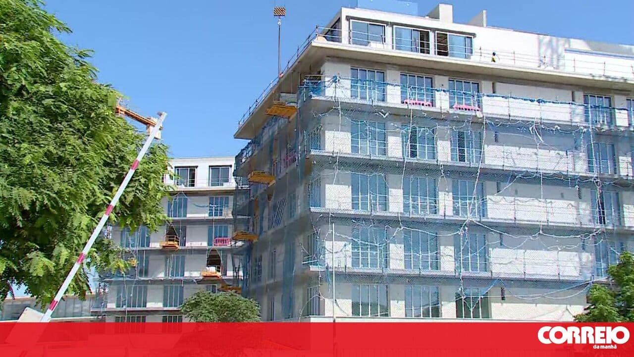 Hilton violates maritime public domain and Municipal Master Plan