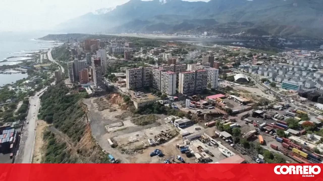First containers with humanitarian aid collected in Portugal arrive in La Guaira