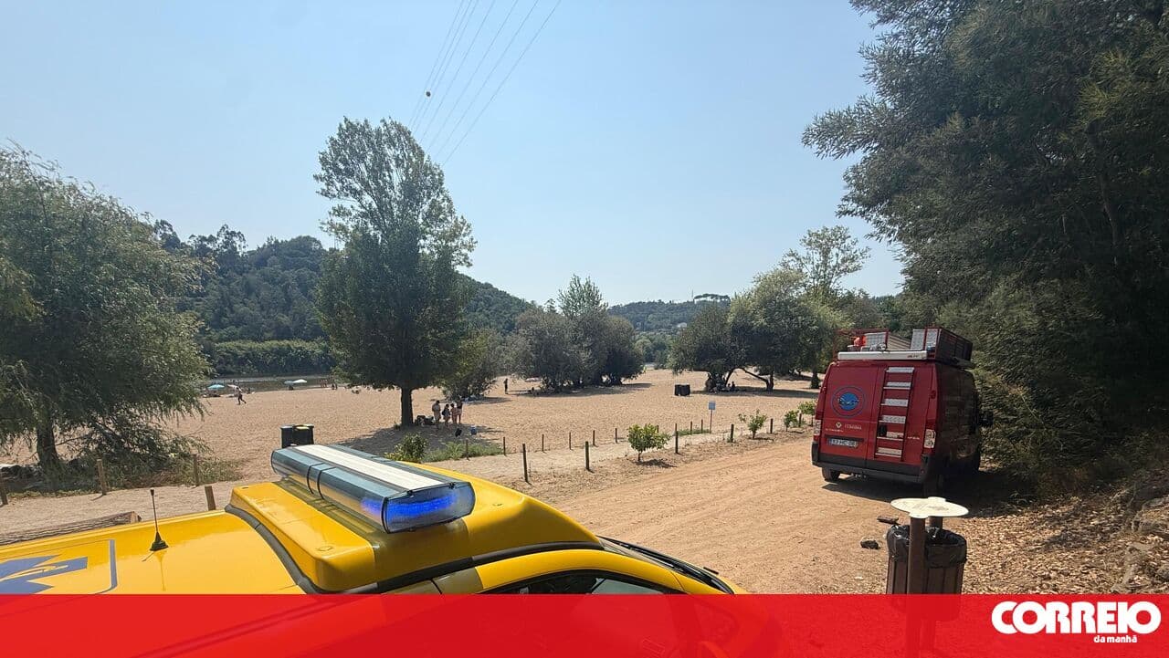 8-year-old boy in critical condition after being submerged for over 20 minutes at a river beach in Coimbra