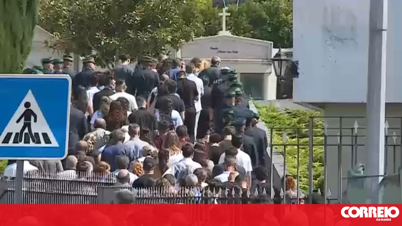 Family and friends bid farewell today to GNR officer who died in a motorcycle accident in Valongo