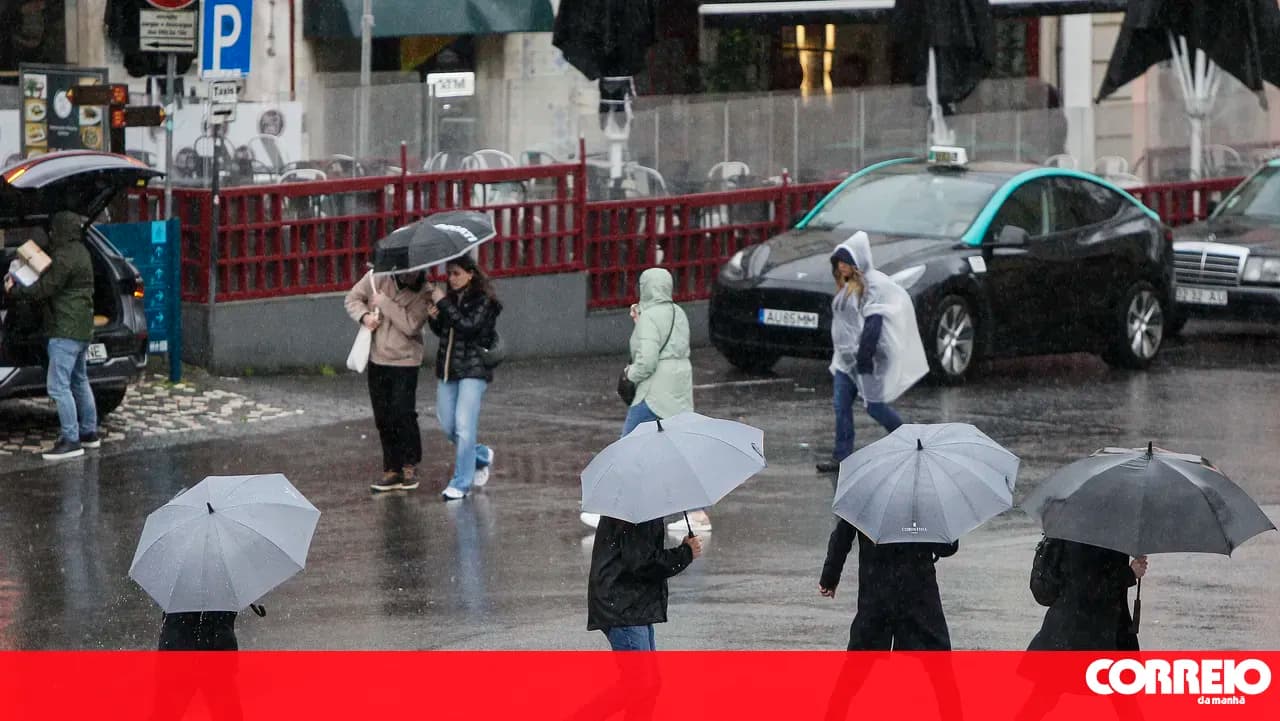September arrives with warmer weather and no rain