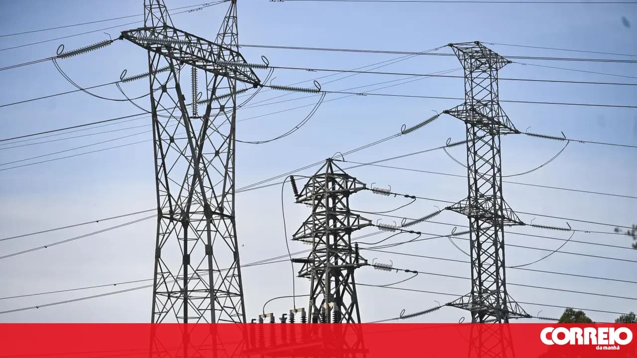 E-Redes carries out over 100 power cuts this Sunday