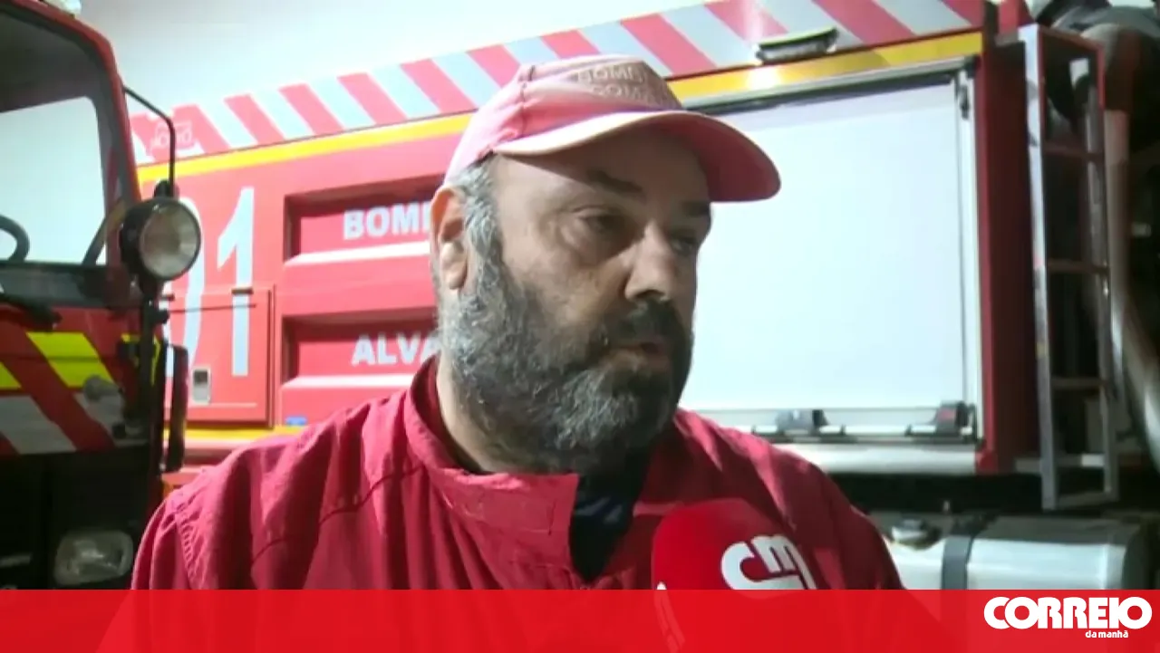 Three female firefighters injured in fire in the municipality of Santiago do Cacém