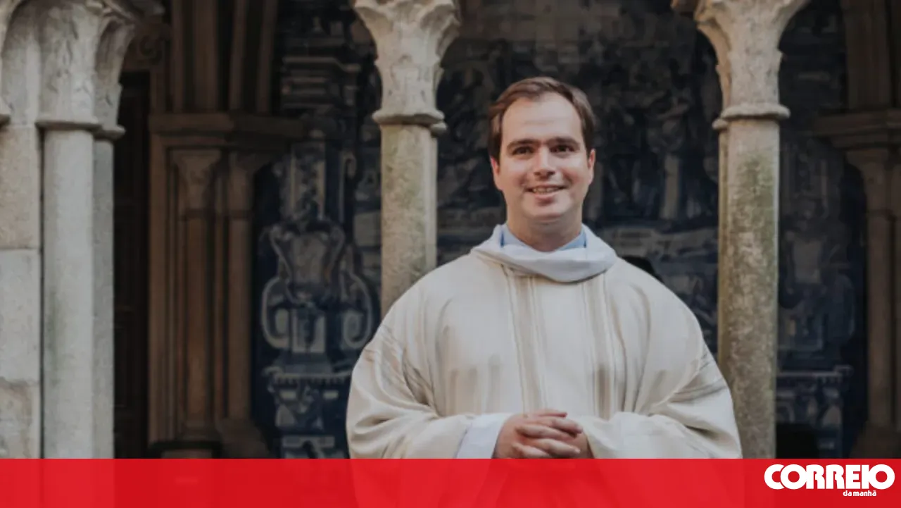 Scammers impersonate priest to solicit money on social media